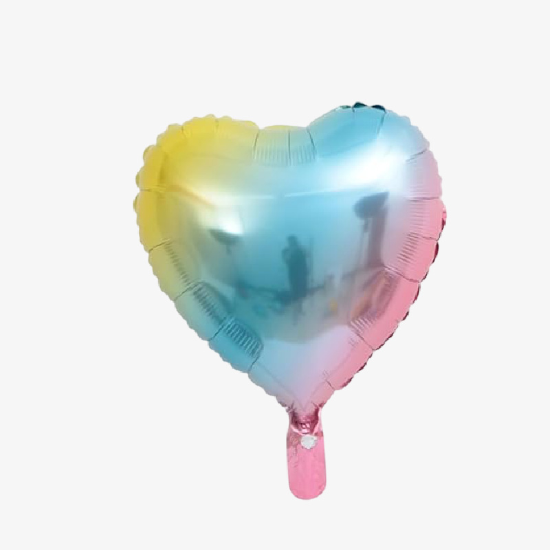 Globo con forma de corazón arcoíris 